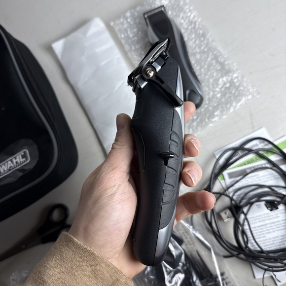 Wahl Home Products Li-Ion Max Rechargeable Cordless Clipper Haircutting Kit - Picture 7 of 16